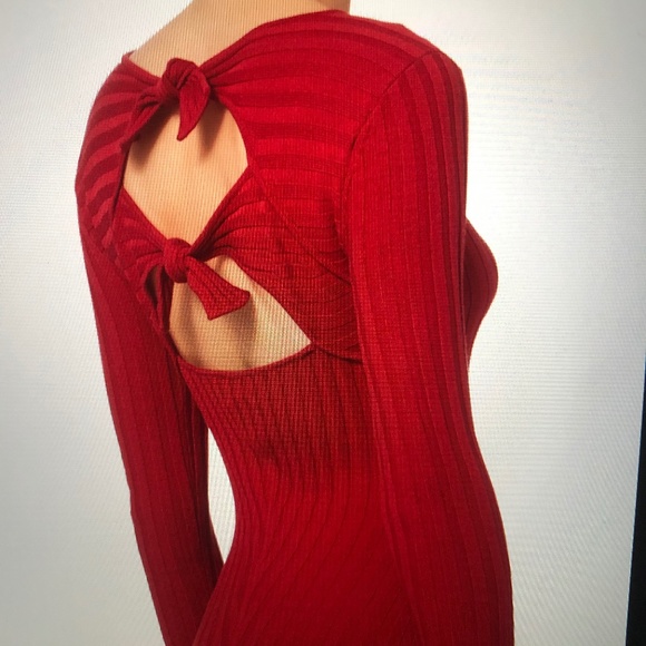 Intermix Casey Knot Back Bodysuit Red - Picture 3 of 8